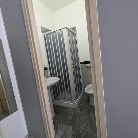 E&g Private In アパート トラーパニ